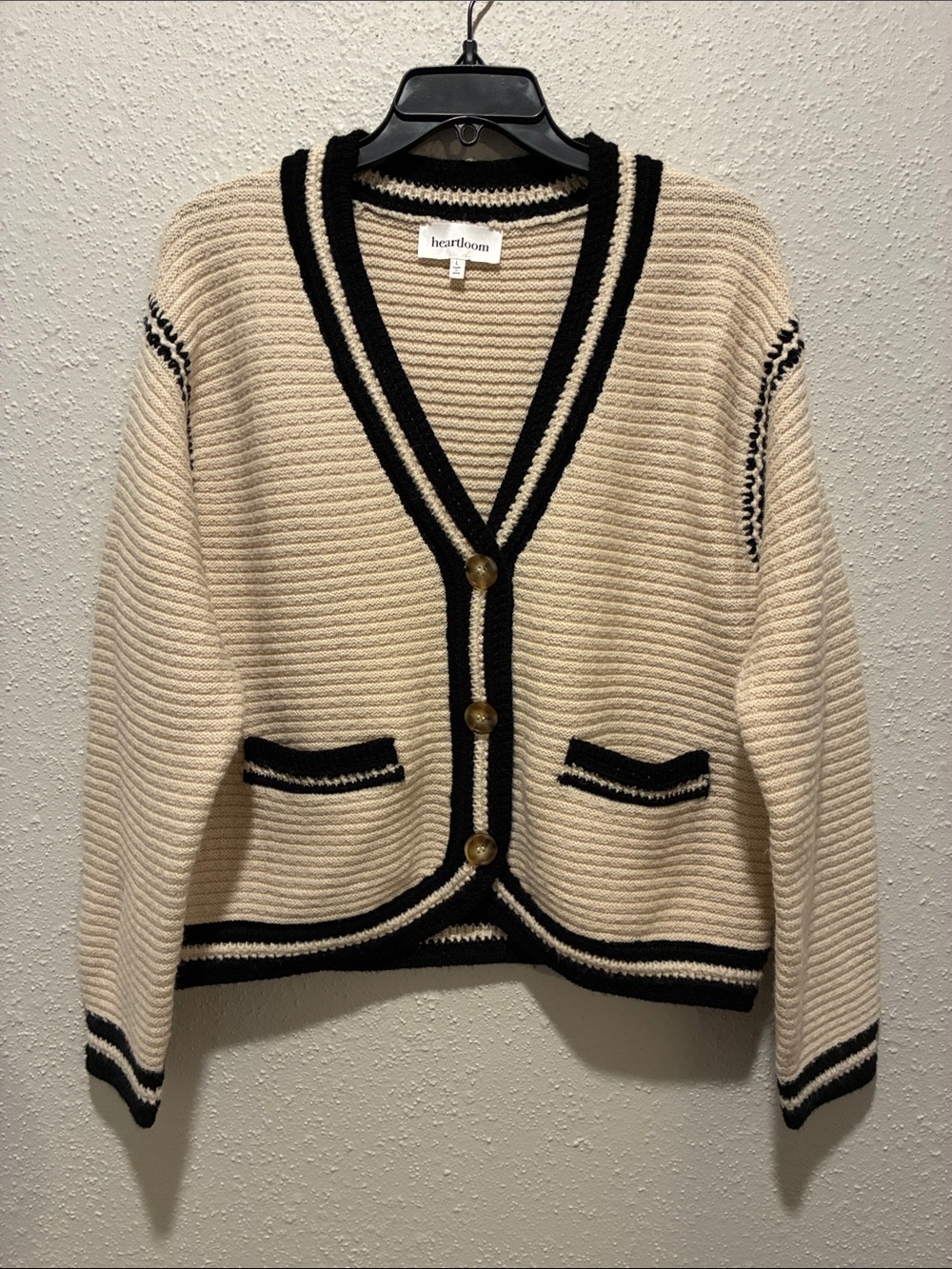 Heartloom cream V-neck cardigan with black trim - Picture 1 of 4